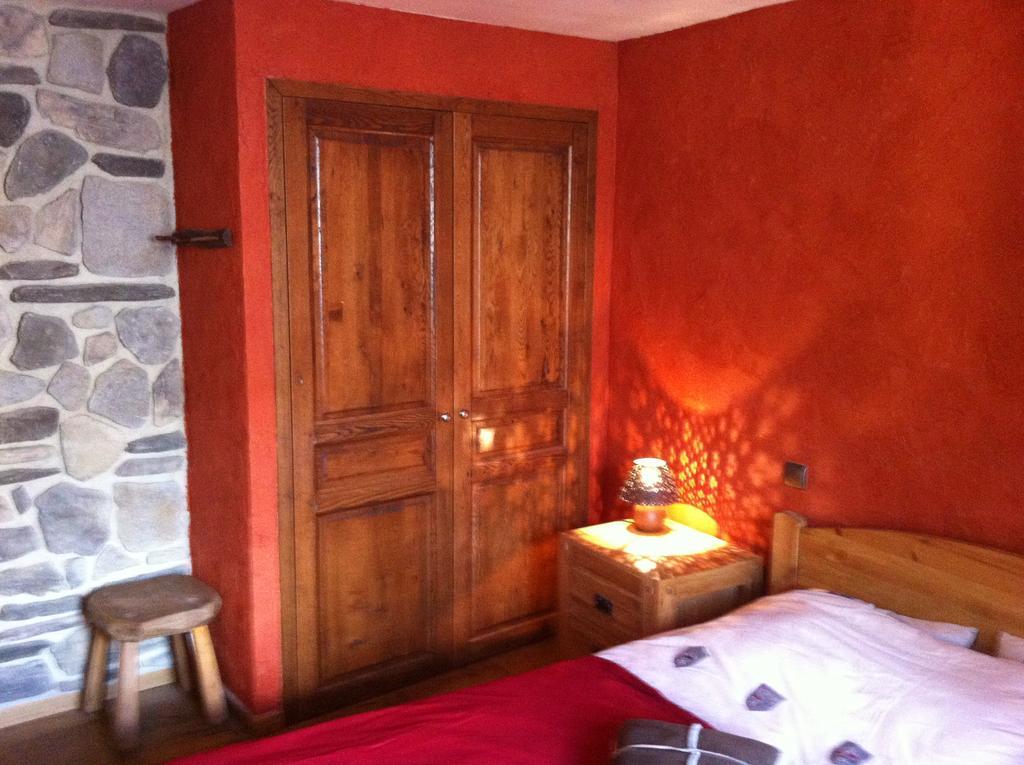 Au Chant Des Marmites Saint-Lary-Soulan Zimmer foto
