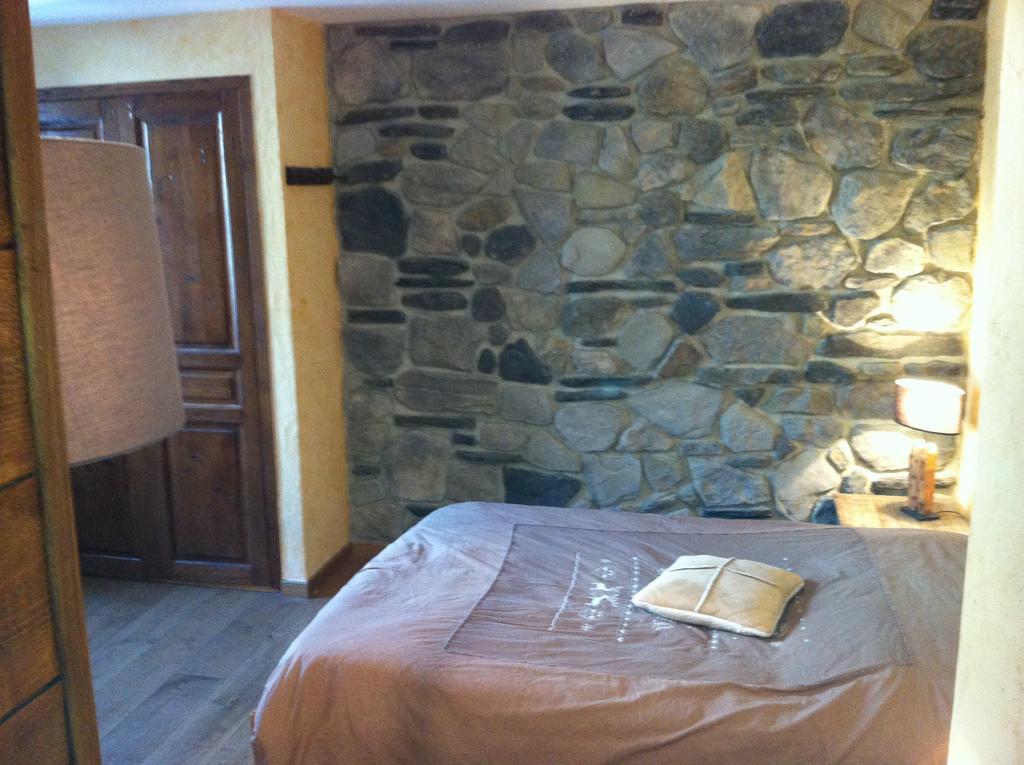 Au Chant Des Marmites Saint-Lary-Soulan Zimmer foto
